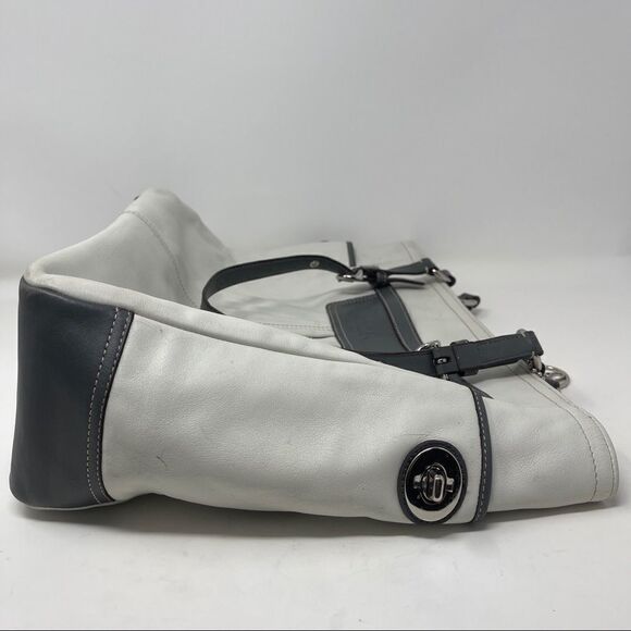 Coach Pleated Gallery Tote White Gray Leather C1093-F14673
Purse - Picture 4 of 11